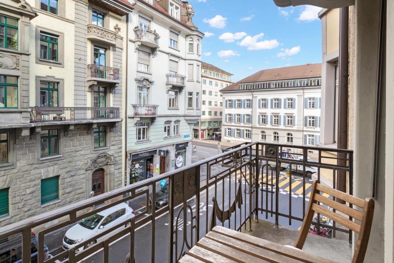Modern & Apartment *